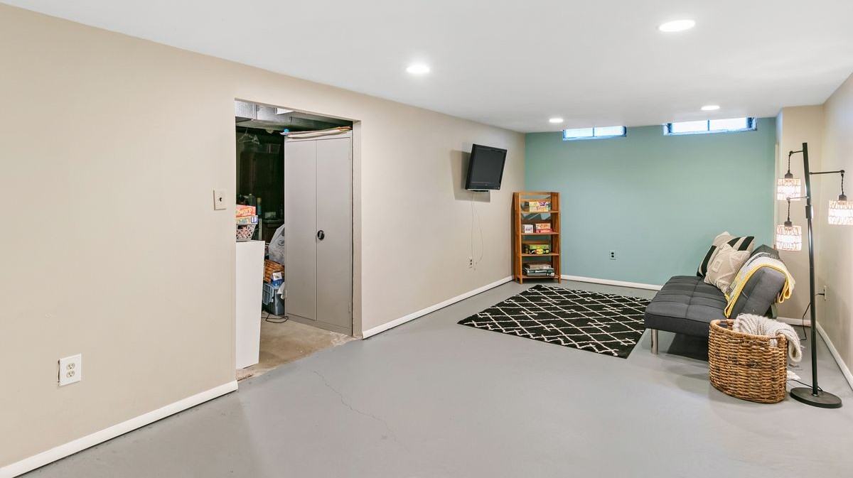30215 Stockton Ave - Photo 5 of 18