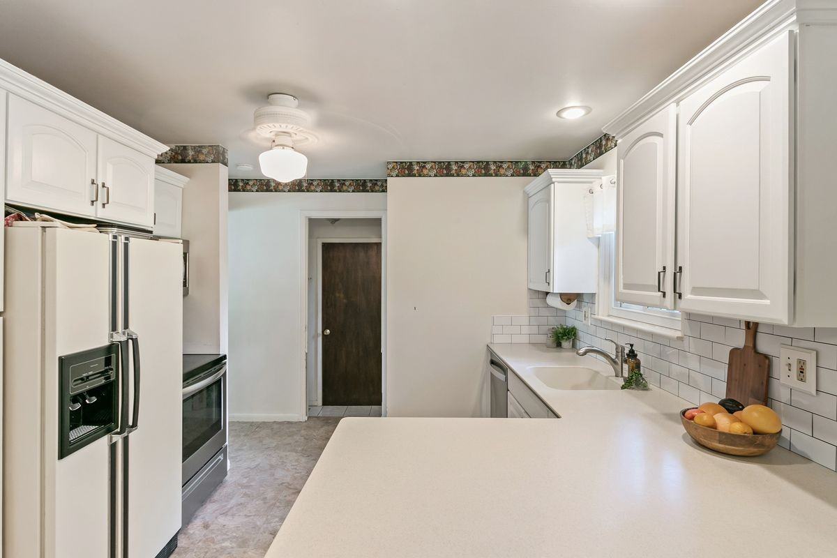 30215 Stockton Ave - Photo 7 of 18