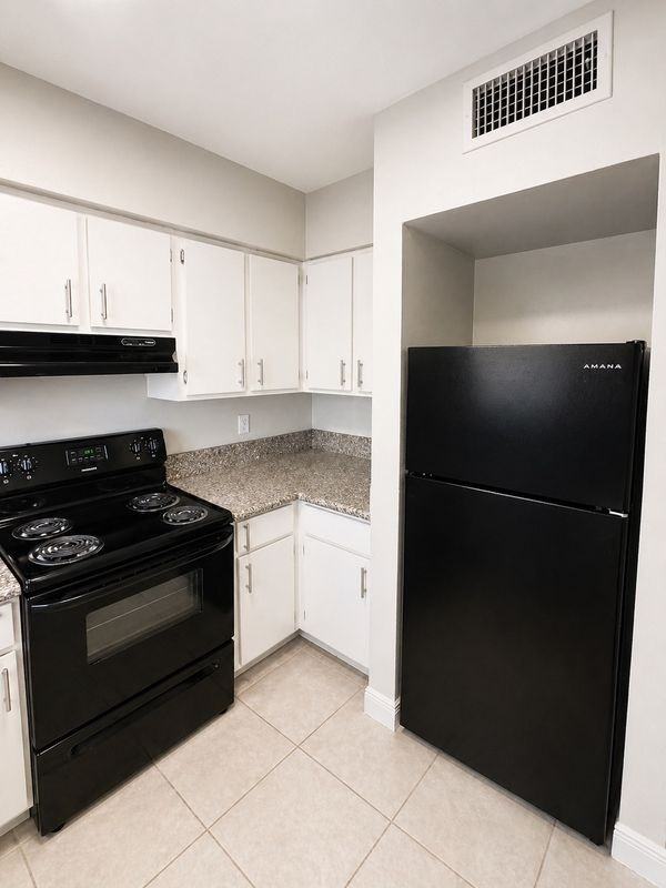 1179 Bentley Rd - Photo 6 of 15