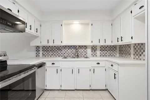 5009 Wingfoot Ln ##B - Photo 5 of 9