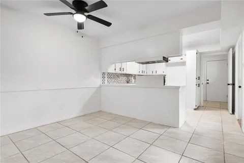 5009 Wingfoot Ln ##B - Photo 6 of 9