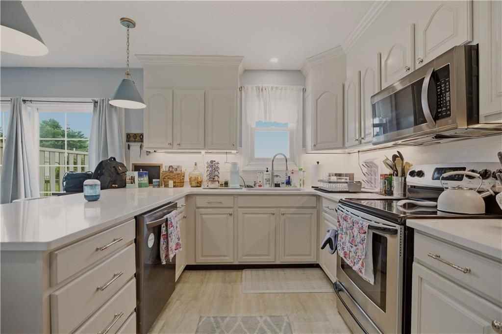 223 Oliphant Ln ##A - Photo 3 of 29