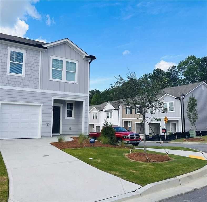 423 Towson St - Photo 3 of 33