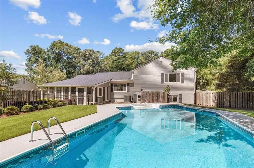472 Barnesdale Dr - Photo 2 of 50