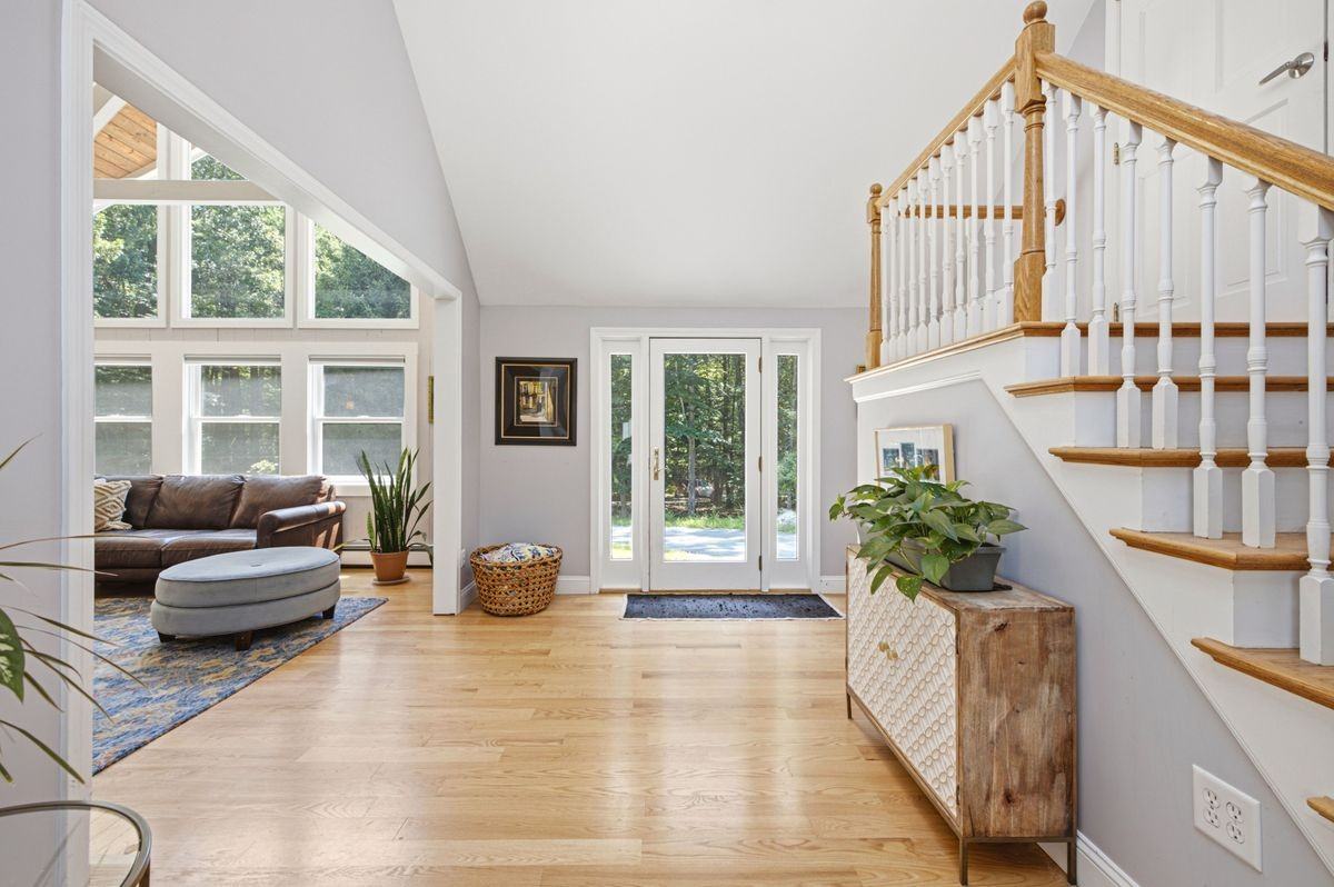 291 Cross St - Photo 6 of 39