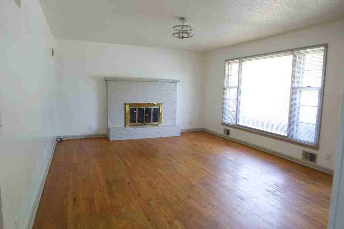 1520 N 64th St - Photo 5 of 21