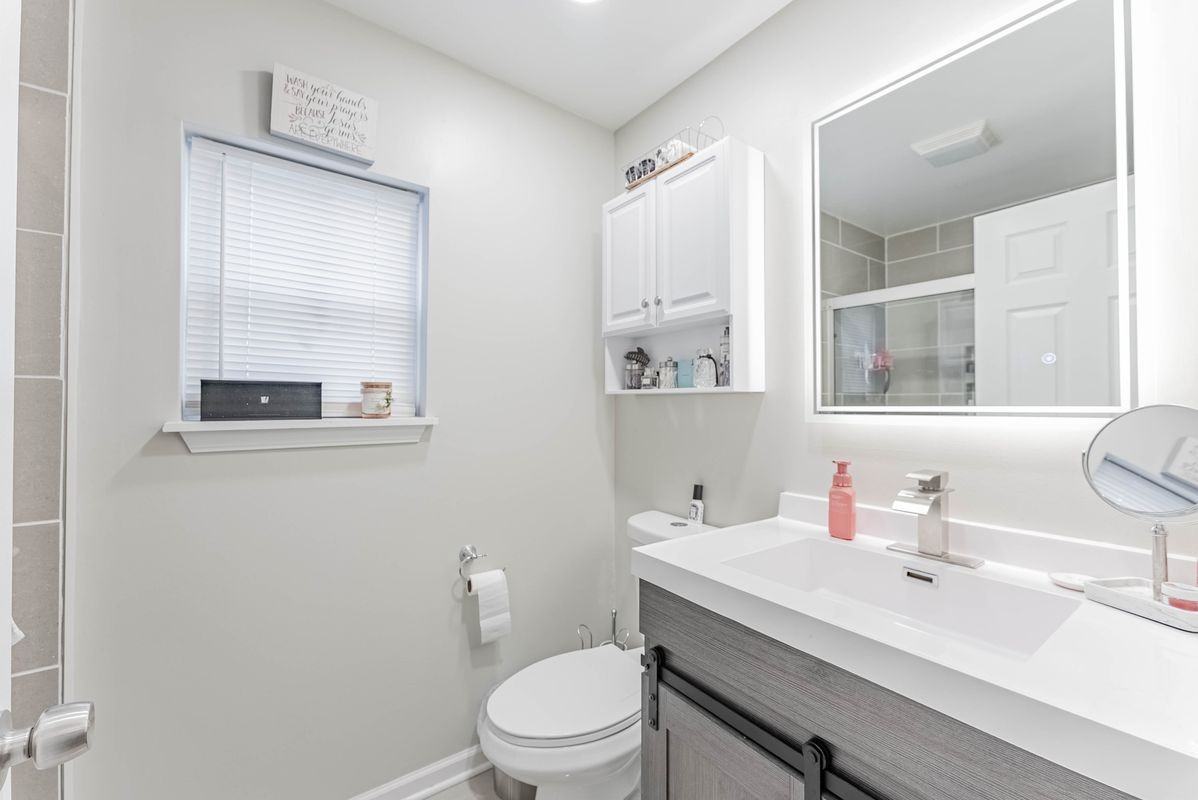 218 Orange St - Photo 2 of 19