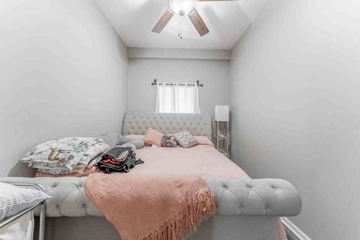 218 Orange St - Photo 5 of 19