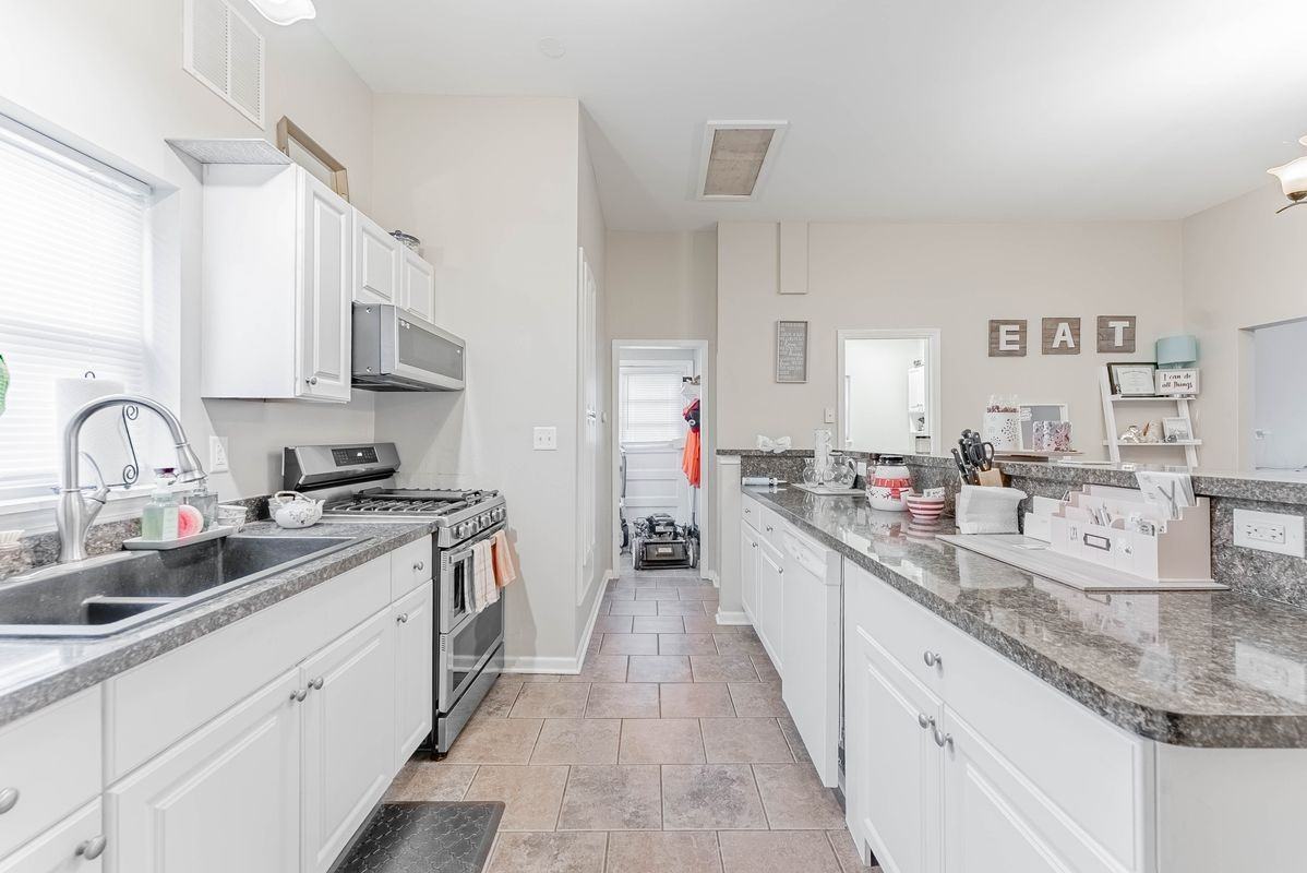 218 Orange St - Photo 7 of 19