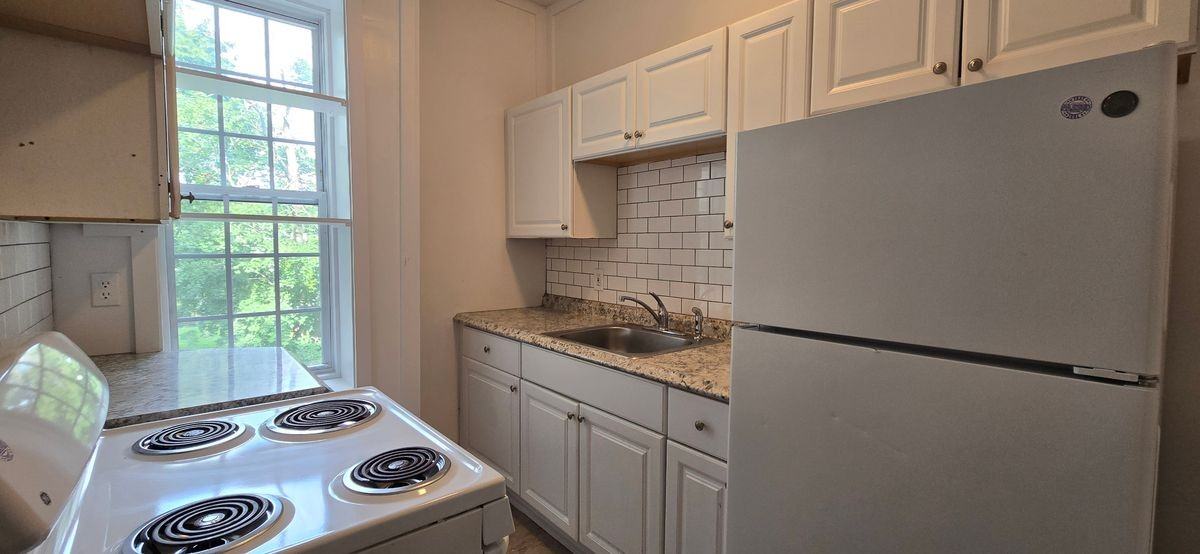 221 Broadway ##3 - Photo 2 of 10