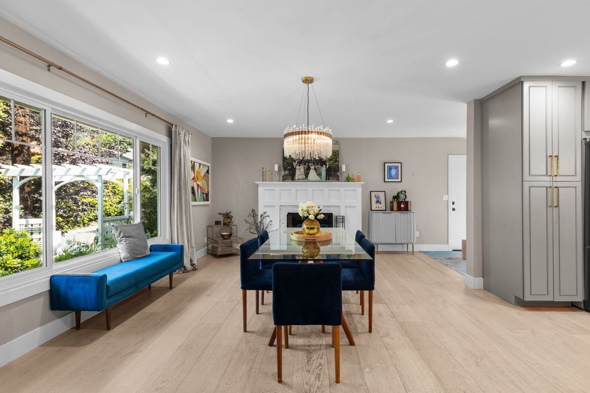 3286 Mandeville Canyon Rd - Photo 5 of 29