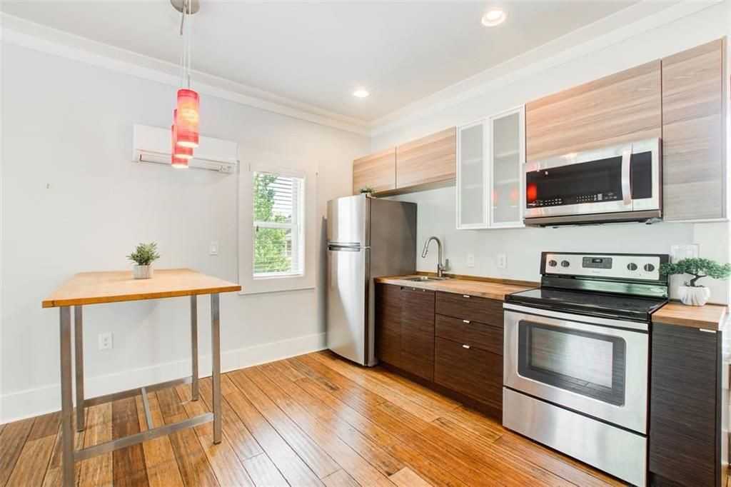 2058 Westwood Rd Se - Photo 2 of 10