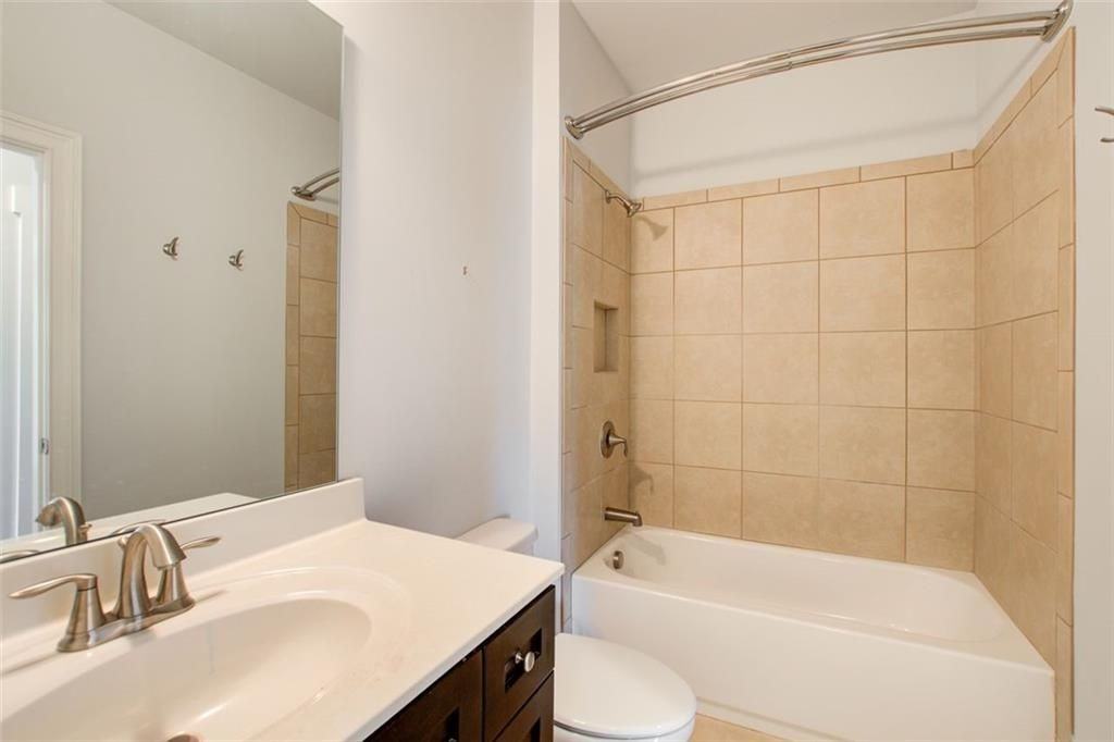 2058 Westwood Rd Se - Photo 7 of 10
