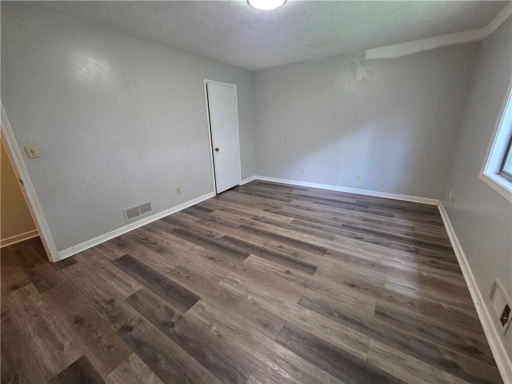 5034 Cherokee Ct - Photo 4 of 12