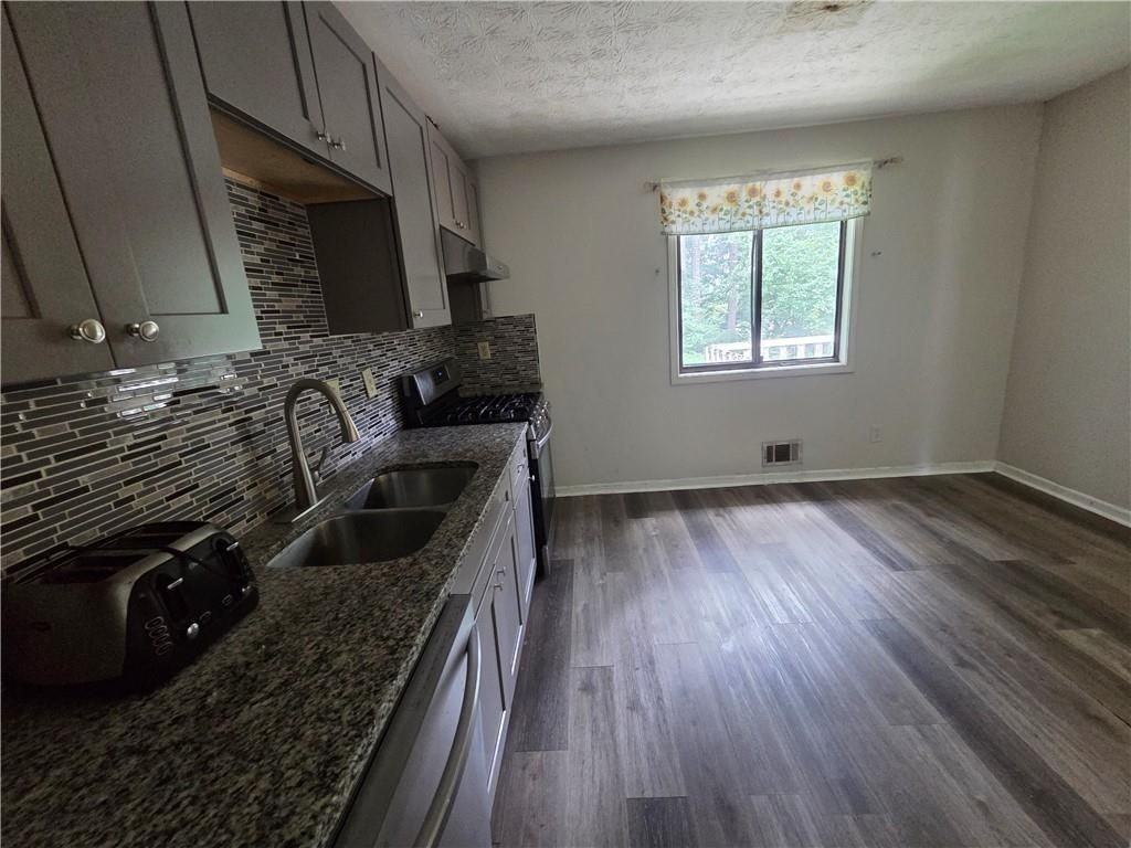 5034 Cherokee Ct - Photo 7 of 12