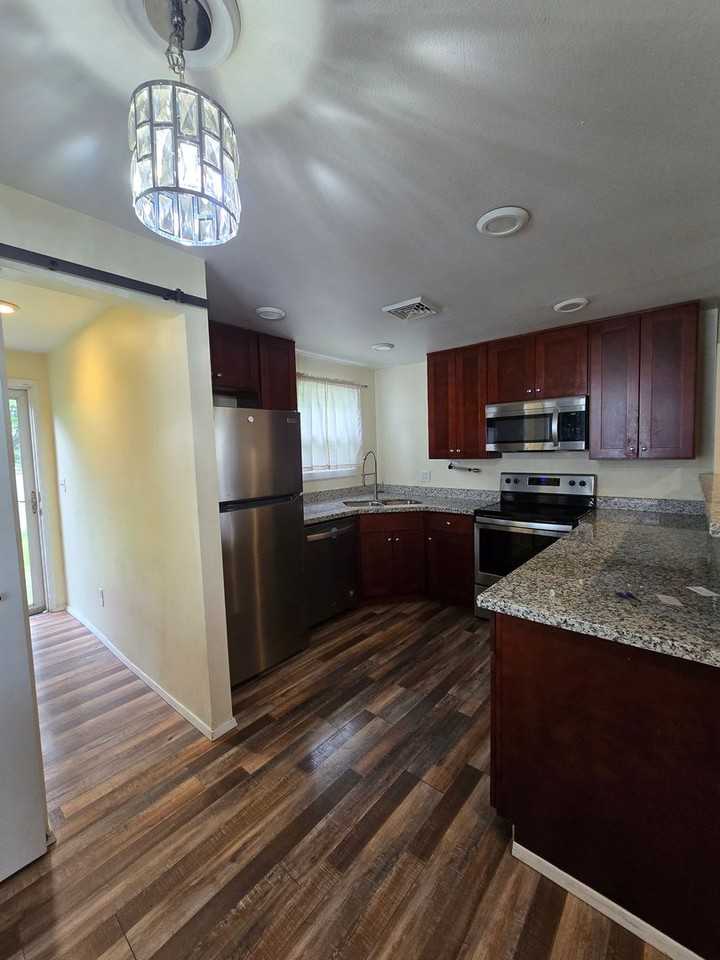 8510 33rd Ave S - Photo 5 of 13