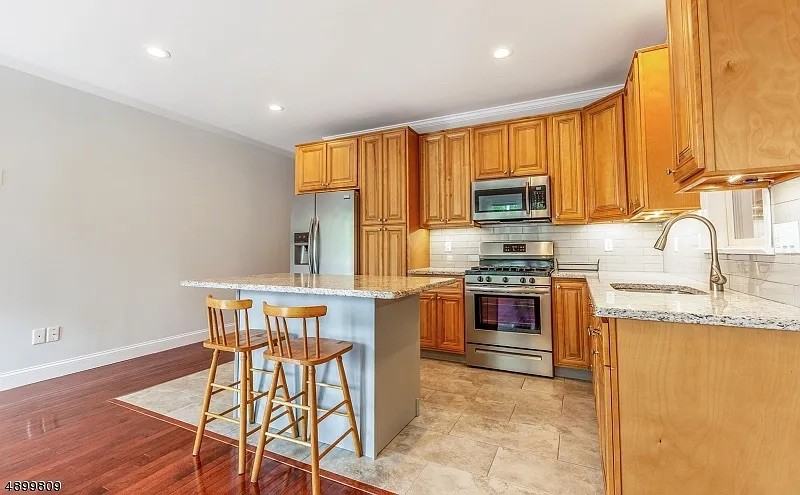 206 Hopkins Ave #2 - Photo 4 of 17