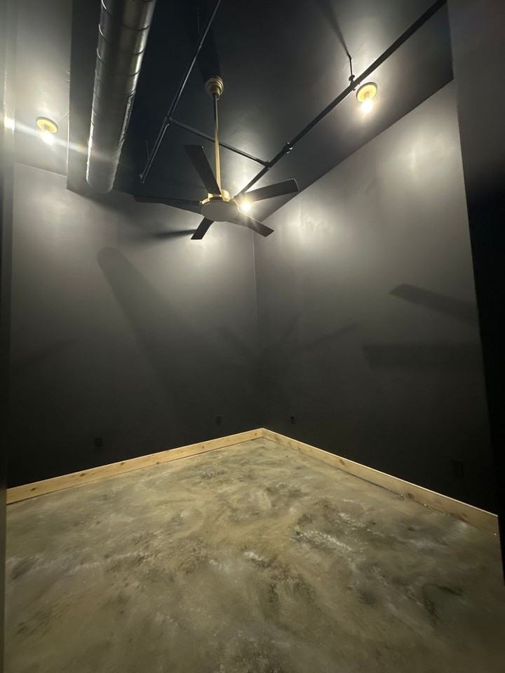 21 W Broadway #206 - Photo 5 of 7