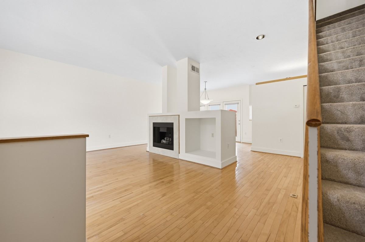 251 Carron St #NA - Photo 7 of 35