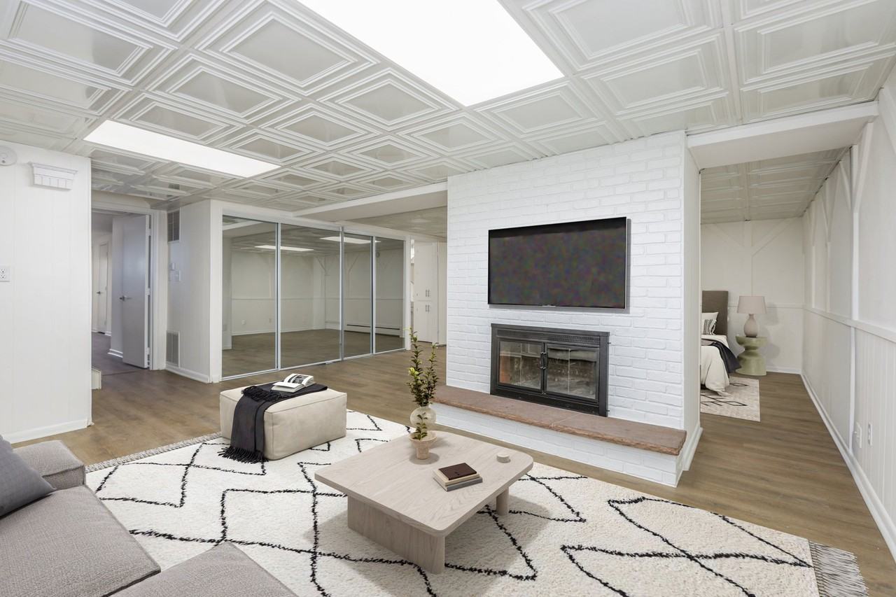 2131 Bonvue Dr #B - Photo 4 of 25