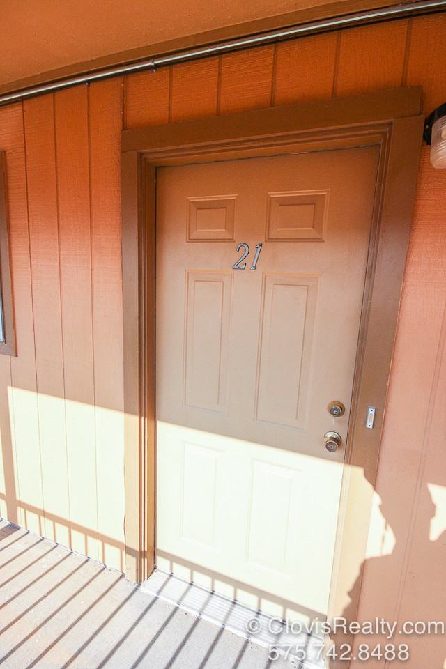 1928 W 21st St #21 - Photo 2 of 10