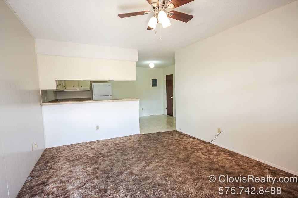 1928 W 21st St #21 - Photo 4 of 10