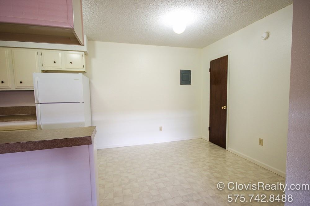 1928 W 21st St #21 - Photo 5 of 10