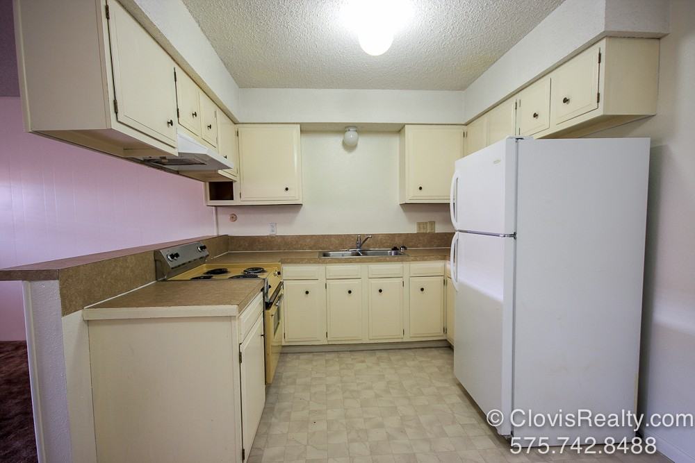 1928 W 21st St #21 - Photo 6 of 10