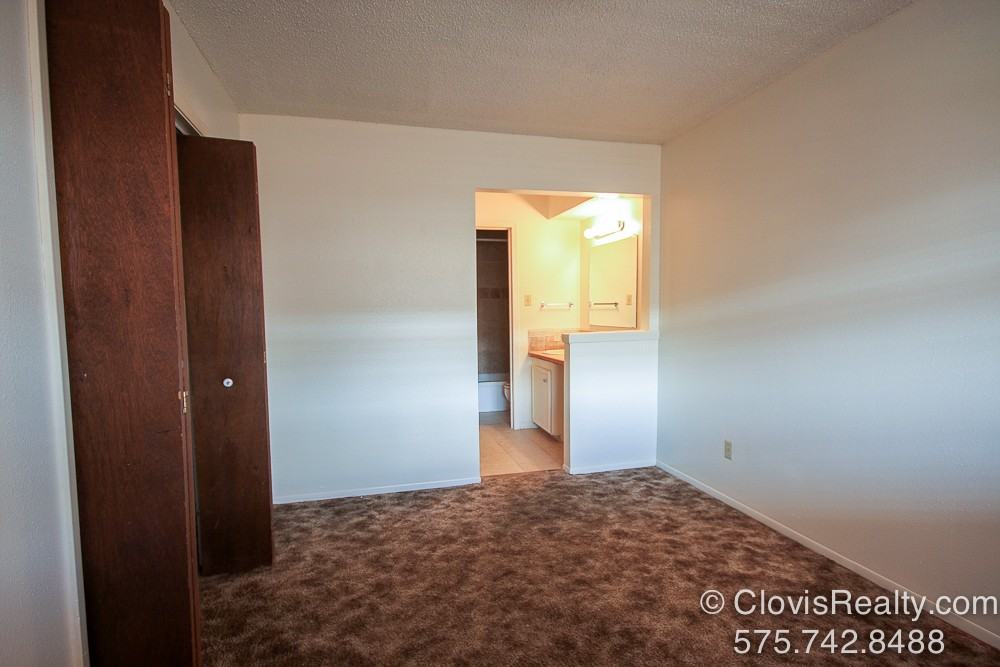 1928 W 21st St #21 - Photo 7 of 10