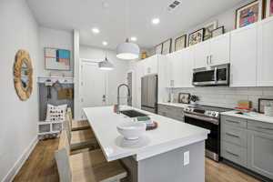 featured image of 1464 Laurel Sound Ln