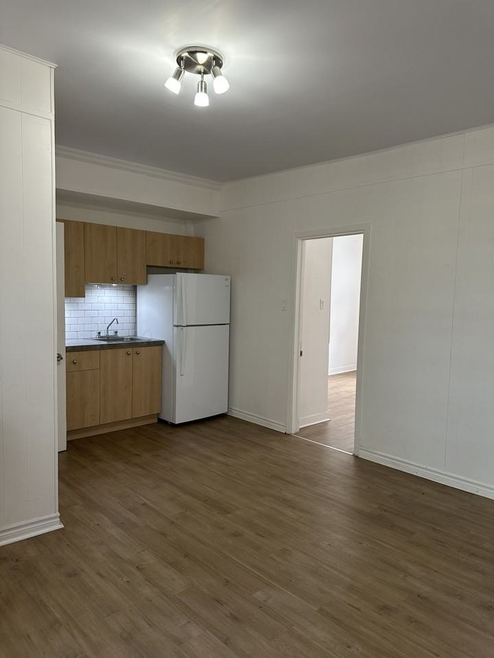 245 Rue Montmagny #2