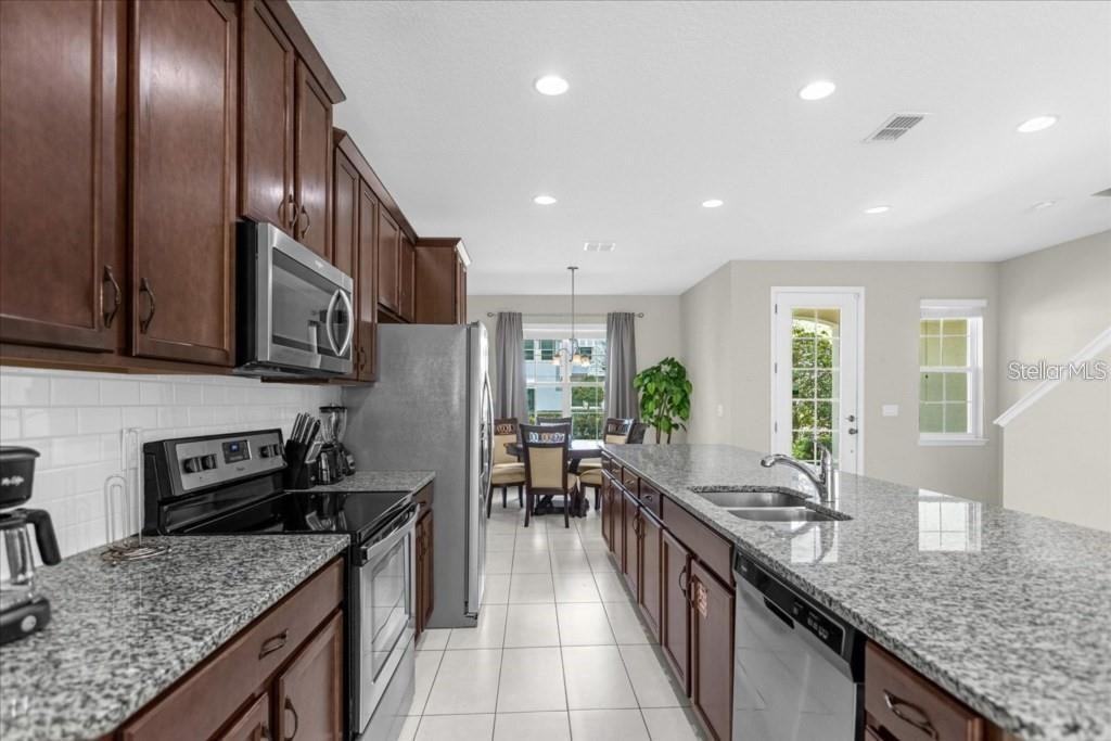 1540 Carey Palm Cir #1 - Photo 7 of 8