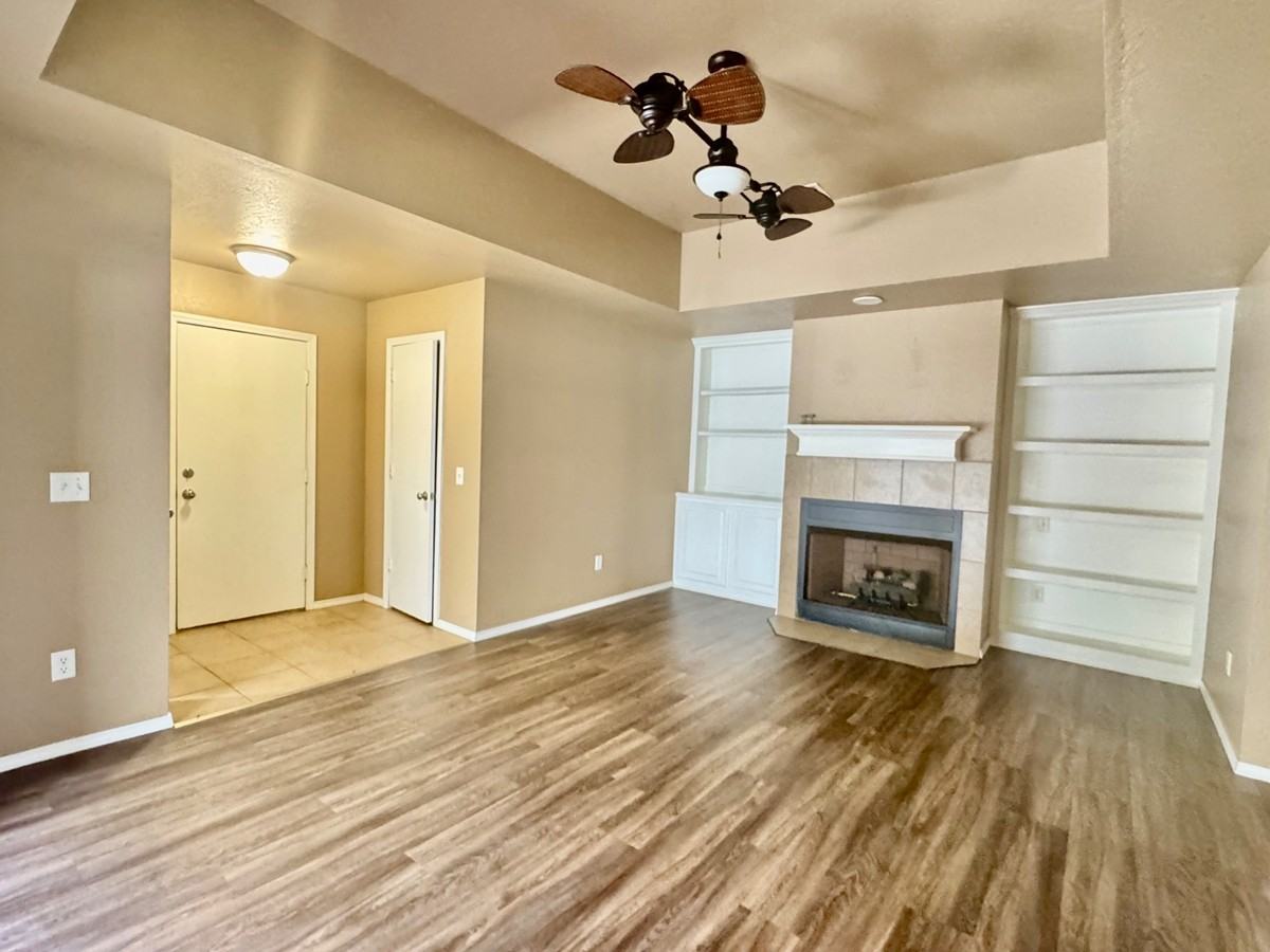 421 Sterling Pointe Way #1 - Photo 5 of 15