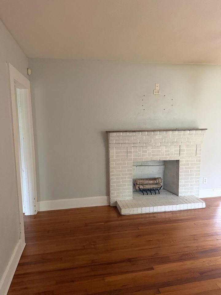 105 Glenview Dr - Photo 3 of 20