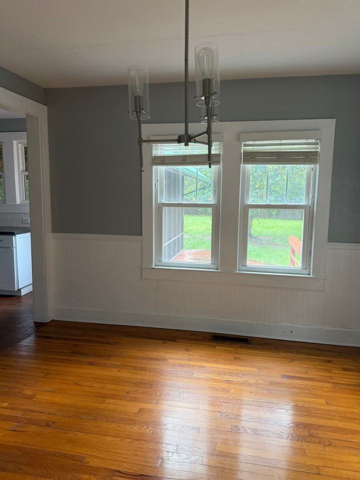 105 Glenview Dr - Photo 7 of 20