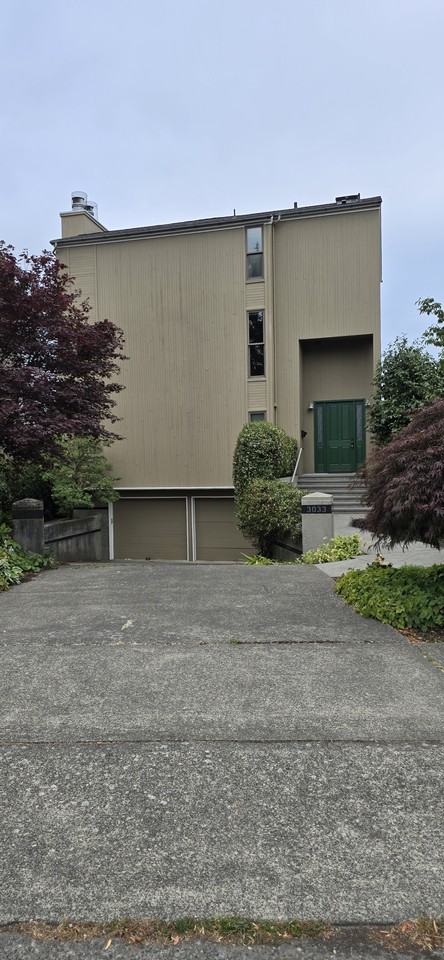 3033 W Viewmont Way W #1 - Photo 2 of 50