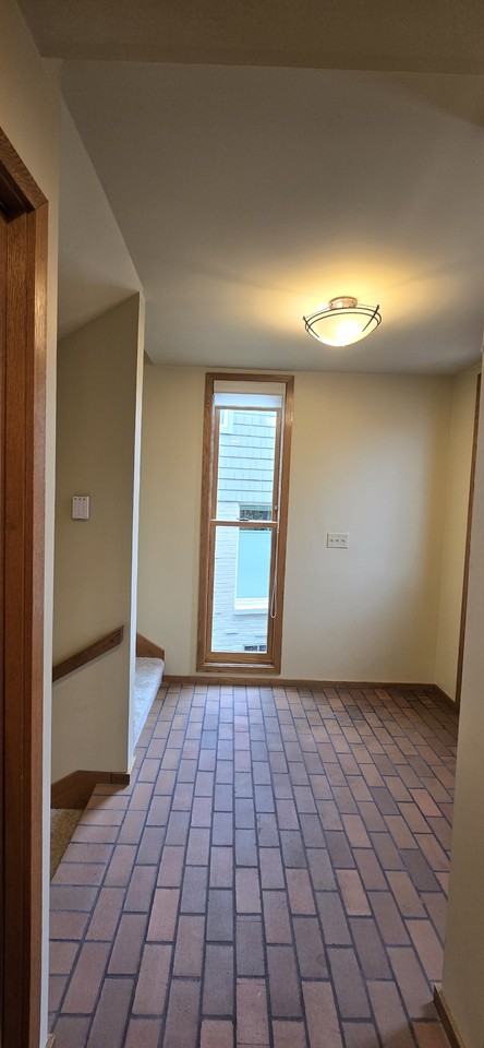 3033 W Viewmont Way W #1 - Photo 4 of 50