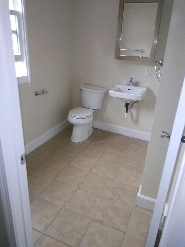 110 W Main St #5 - Photo 4 of 5