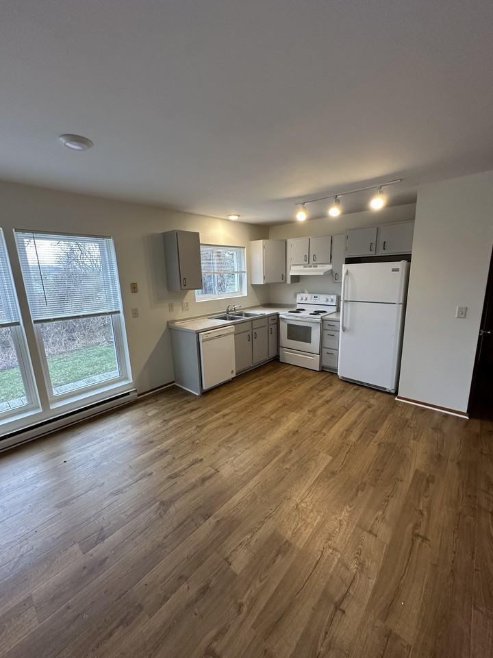 110 Pine Tree Rd #B - Photo 6 of 16
