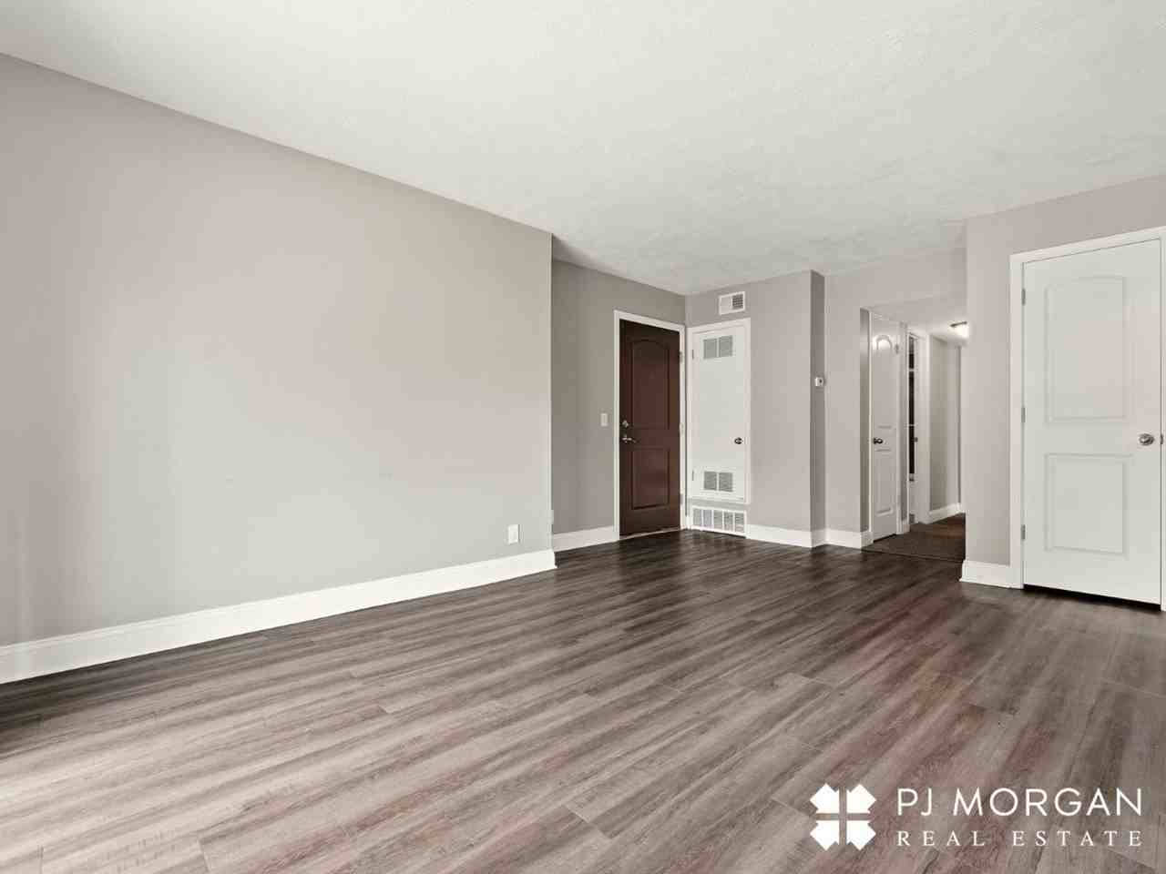 Mill Pointe - Photo 5 of 38