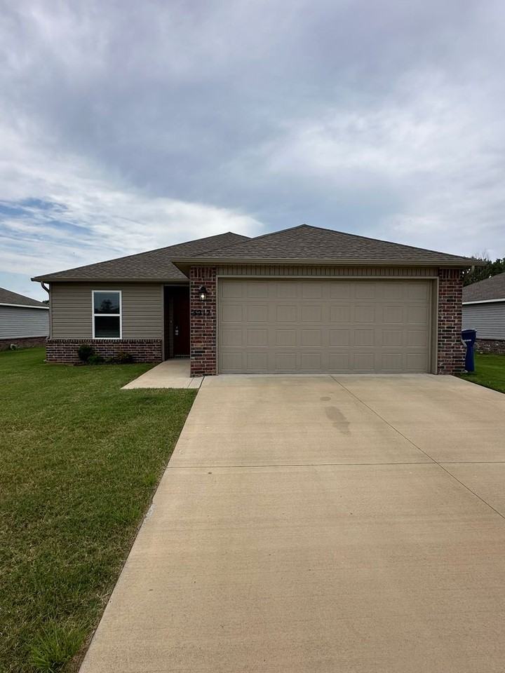 3212 E Jacob Ln - Photo 2 of 19