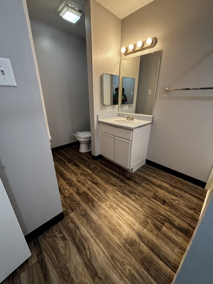 2601 Sarah Avenue-022 #022-60 - Photo 5 of 10