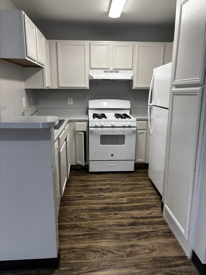 2601 Sarah Avenue-022 #022-60 - Photo 6 of 10
