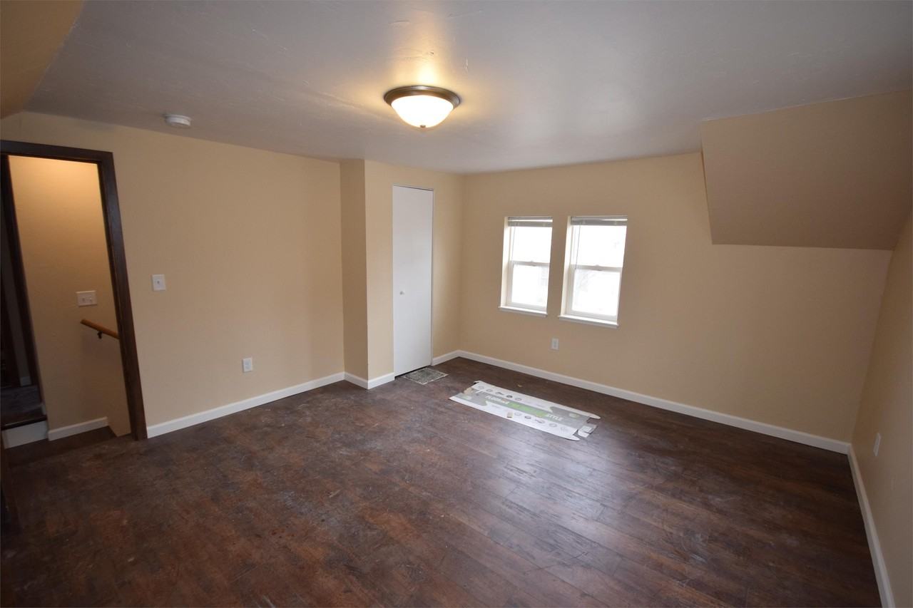 119 Harrison Pl #1 - Photo 4 of 13