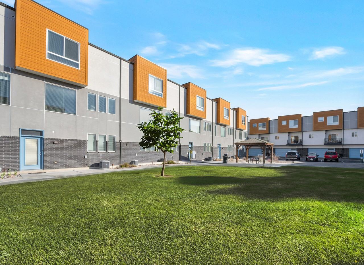 Spring Run Townhomes - Photo 3 of 22