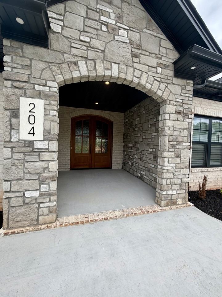 204 Crest Ridge Ct #1 - Photo 3 of 50
