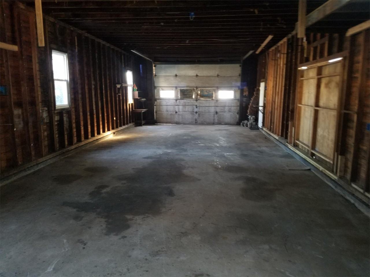 Garage- 711 Bridgeboro St. #1 - Photo 2 of 3