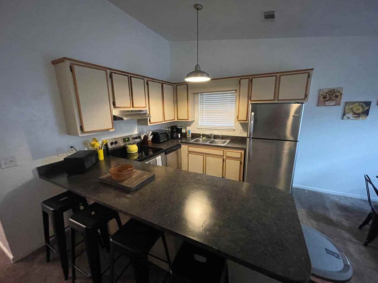 2001 Continental Ave - Photo 4 of 12