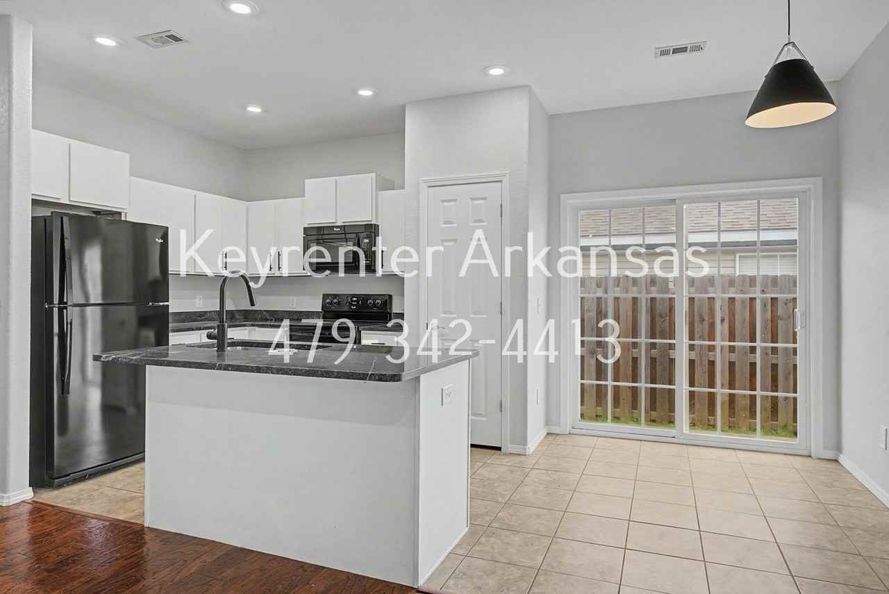 4435 W Pecan St - Photo 6 of 22