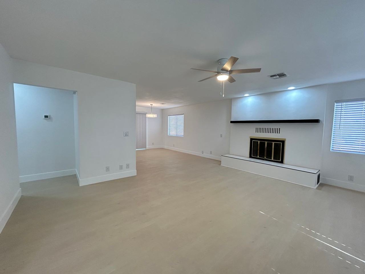 1075 Palo Verde St - Photo 2 of 19